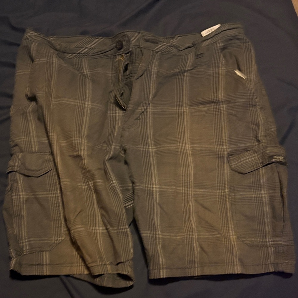 Men's Gray Cargo Shorts
